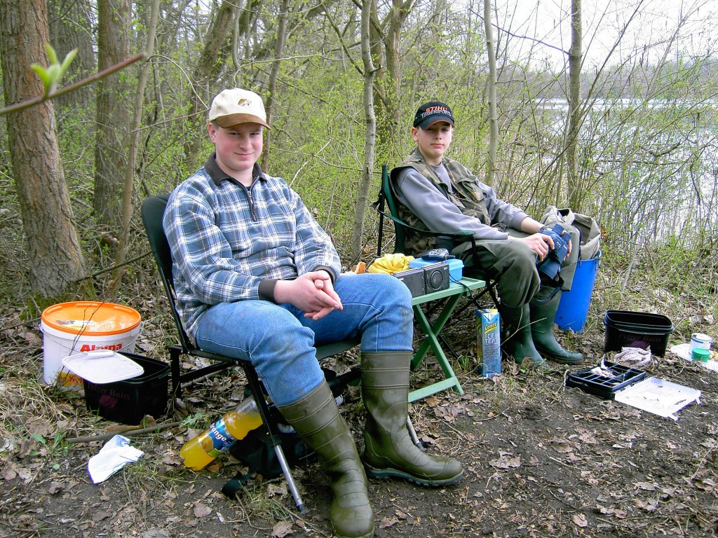 Tobias und Maximillian haben sich´s wohnlich eingerichtet